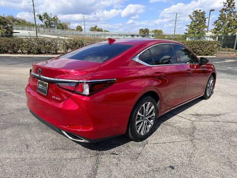 Certified 2022 Lexus ES 350 w/ Accessory Package 2 image 3