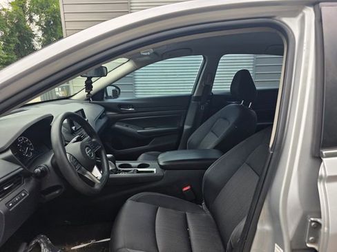 Used 2021 Nissan Altima 2.5 S FWD image 6