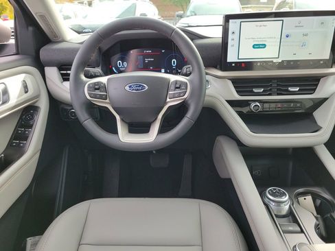 New 2026 Ford Explorer Active image 12
