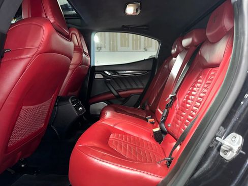 Used 2019 Maserati Ghibli GranSport image 28