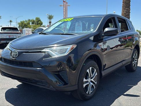 Used 2018 Toyota RAV4 LE w/ Carpet Mat Package FWD image 4