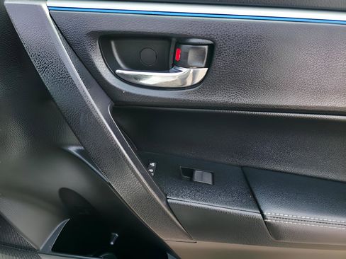 Used 2014 Toyota Corolla S image 14