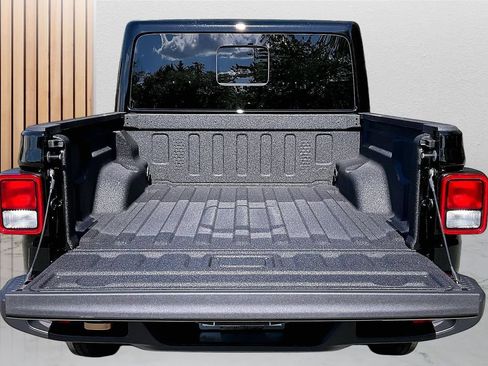 New 2026 Jeep Gladiator Sport AWD/4WD image 23