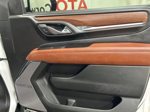 Used 2023 GMC Yukon Denali Ultimate image 8