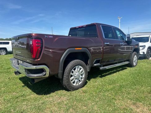 Used 2024 GMC Sierra 2500 SLT w/ SLT Premium Package AWD/4WD image 8