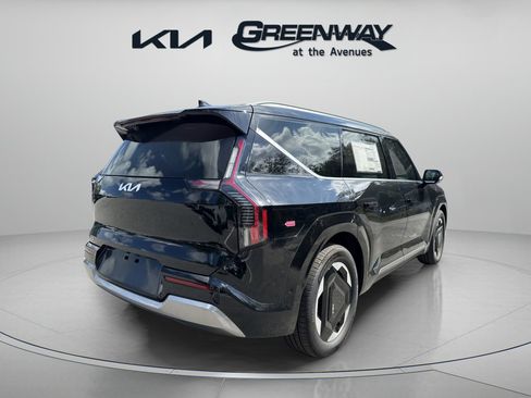 New 2026 Kia EV9 Land image 4