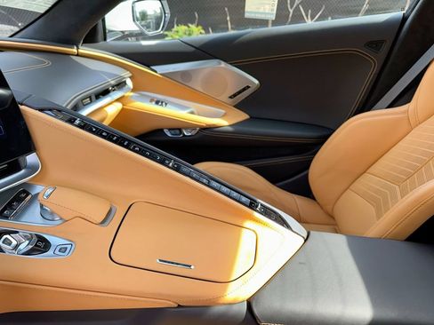 Used 2024 Chevrolet Corvette Stingray Premium Conv w/ Z51 Performance Package RWD image 24