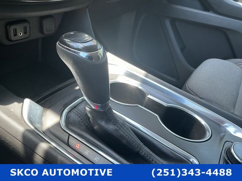 Used 2020 Chevrolet Traverse LS FWD image 23