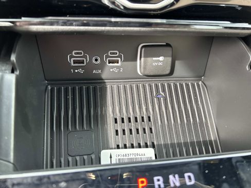 New 2026 Jeep Grand Cherokee L Limited AWD/4WD image 10