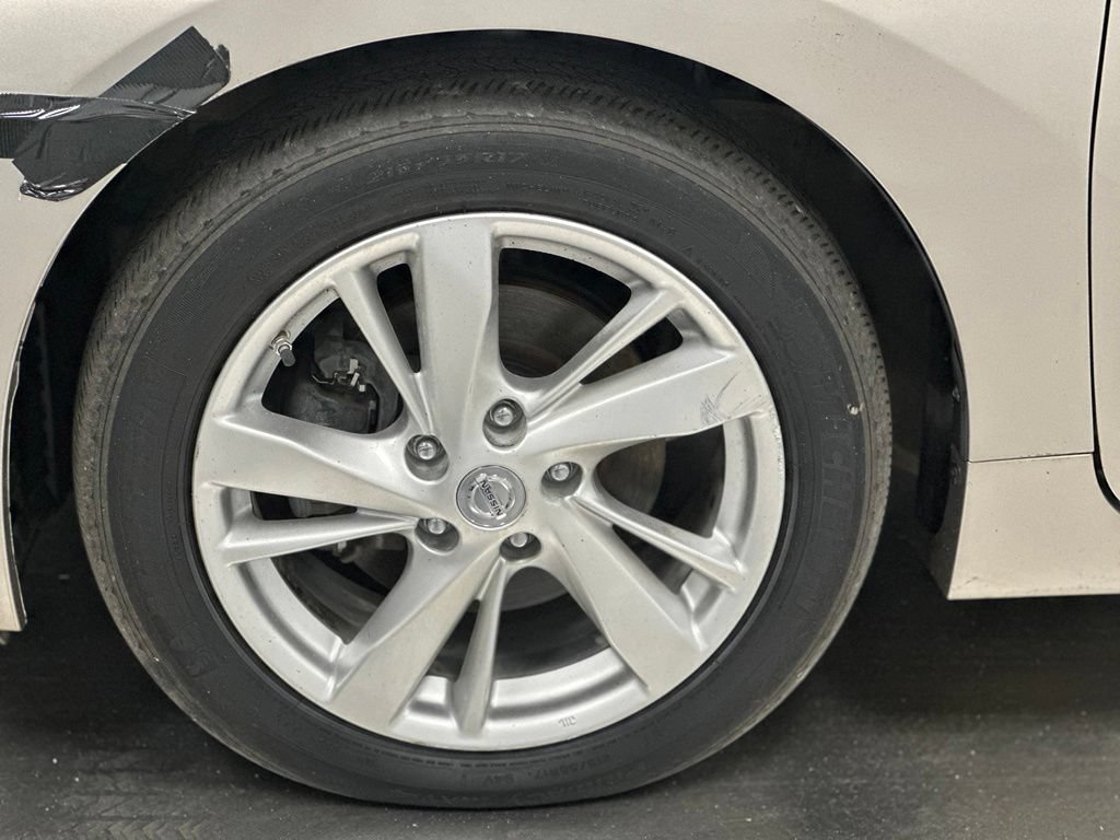 Used 2013 Nissan Altima 2.5 SL FWD image 23