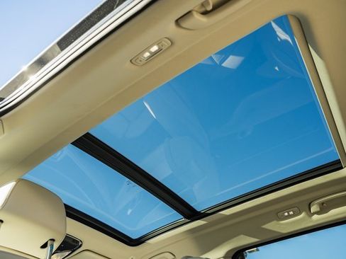 Used 2022 BMW X7 xDrive40i w/ Premium Package image 34