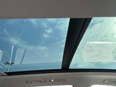 Used 2024 Volkswagen Tiguan Wolfsburg Edition image 10