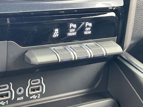 Used 2026 RAM 1500 Laramie w/ Night Edition image 23