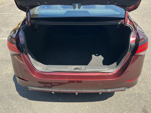 Used 2025 Nissan Sentra SV FWD image 29