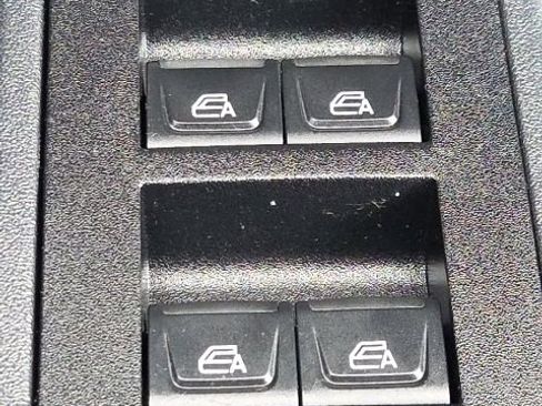 Used 2023 Ford Bronco Everglades image 32