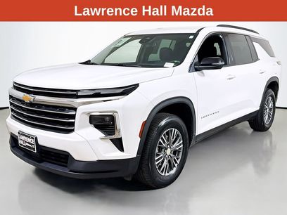 Used 2025 Chevrolet Traverse LT
