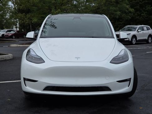 Used 2023 Tesla Model Y Long Range AWD/4WD image 19