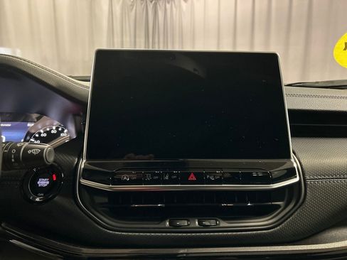 New 2026 Jeep Compass Limited image 15