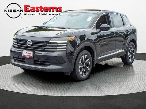 Used 2025 Nissan Kicks SV AWD/4WD image 1