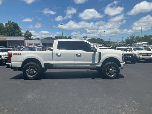 Used 2024 Ford F250 Limited w/ FX4 Off-Road Package AWD/4WD image 4