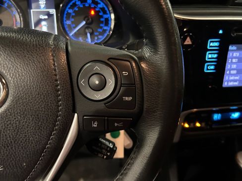 Used 2019 Toyota Corolla SE image 13