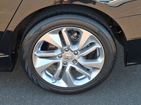 Used 2018 Honda Accord LX image 8