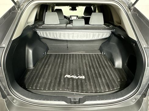Used 2020 Toyota RAV4 XLE w/ All Weather Liner Package AWD/4WD image 27
