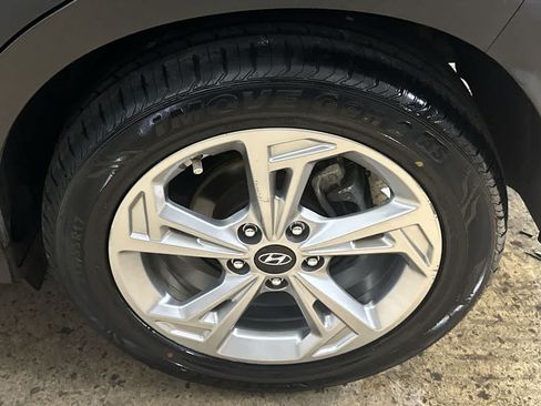 Used 2023 Hyundai Kona SEL FWD image 11