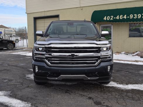 Used 2017 Chevrolet Silverado 1500 High Country image 2