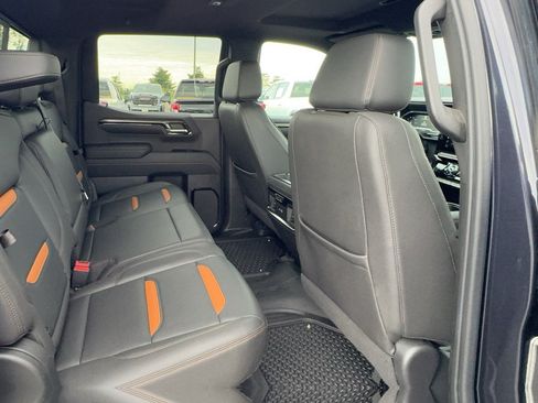 Certified 2022 GMC Sierra 1500 AT4 w/ AT4 Preferred Package AWD/4WD image 10
