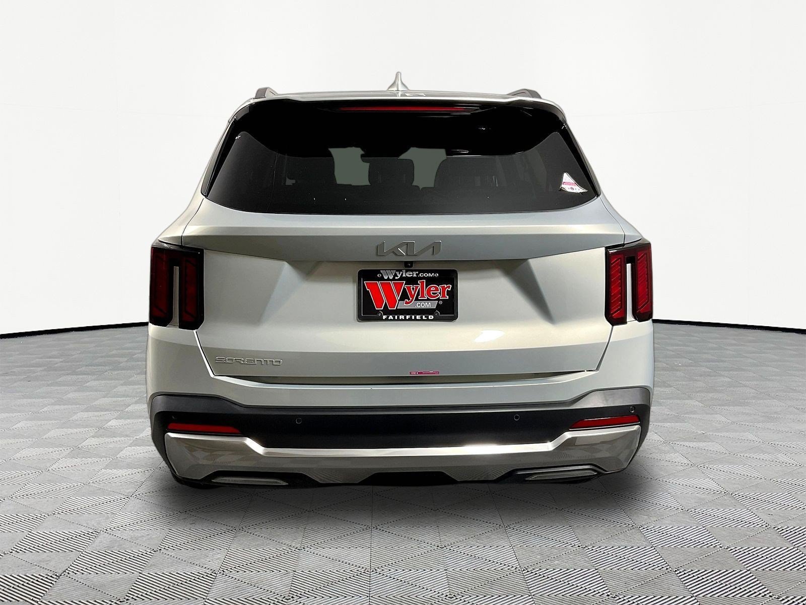 Certified 2026 Kia Sorento S w/ S Panoramic Sunroof Package FWD image 5