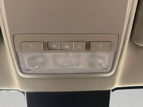 Used 2020 Buick Encore Preferred FWD image 24