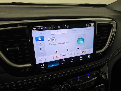 New 2026 Chrysler Pacifica Select w/ S Appearance Package image 21