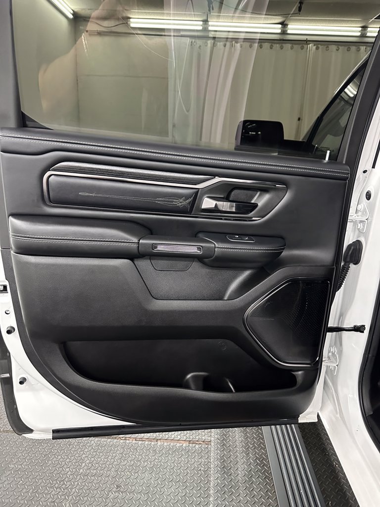 Used 2024 RAM 1500 Limited AWD/4WD image 26