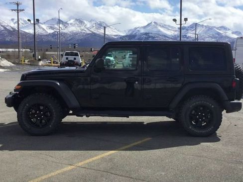 Certified 2020 Jeep Wrangler Unlimited Willys image 5