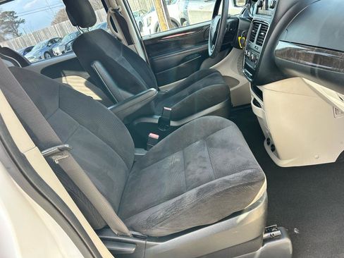 Used 2014 Dodge Grand Caravan American Value Package image 10