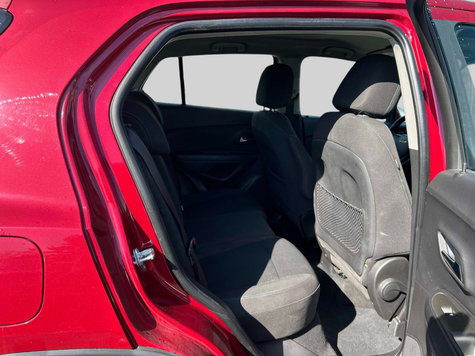 Used 2015 Chevrolet Trax LS w/ LPO, Protection Package FWD image 13