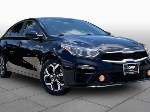 Used 2021 Kia Forte LXS FWD image 3
