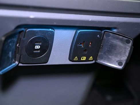 Used 2024 Ford F150 XLT w/ Mobile Office Package image 55