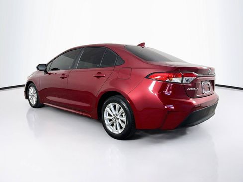 Used 2023 Toyota Corolla LE w/ LE Convenience Package FWD image 2