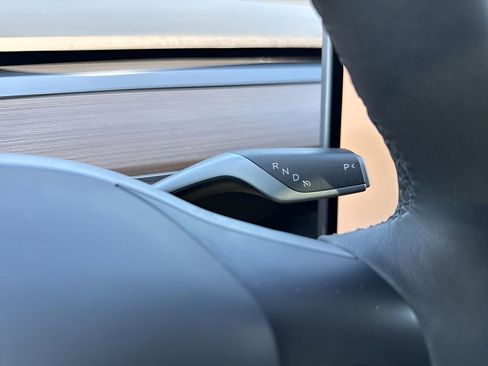 Used 2023 Tesla Model 3 Standard Range RWD image 17