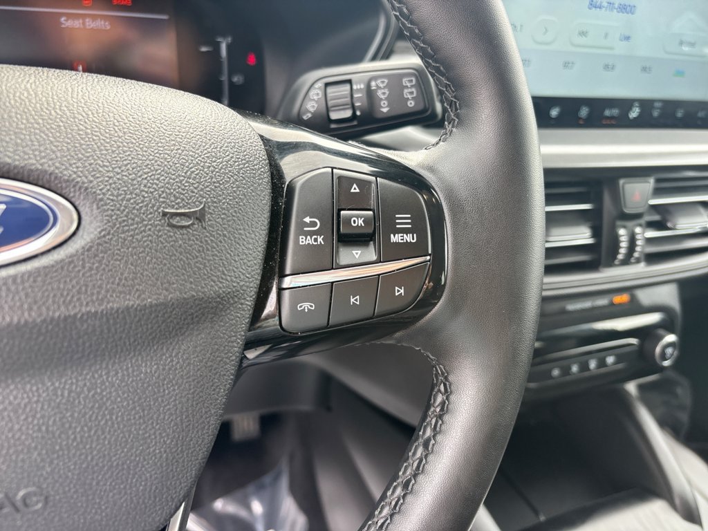 Used 2025 Ford Escape SE FWD image 29