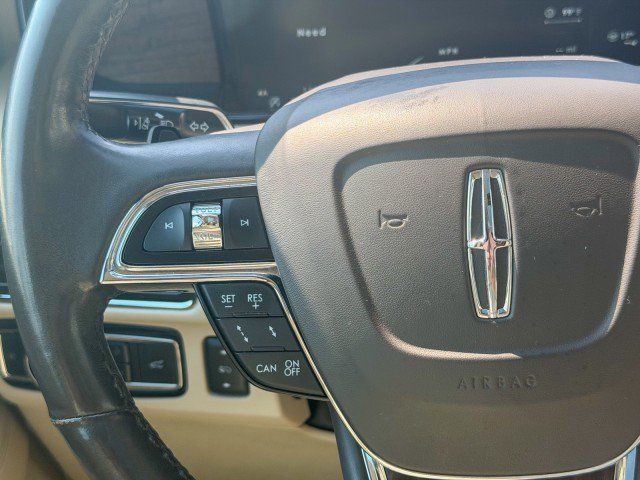 Used 2019 Lincoln Navigator Reserve AWD/4WD image 11