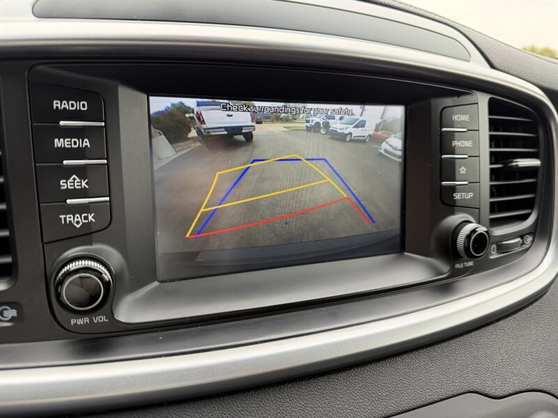 Used 2019 Kia Sorento AWD V6 image 30