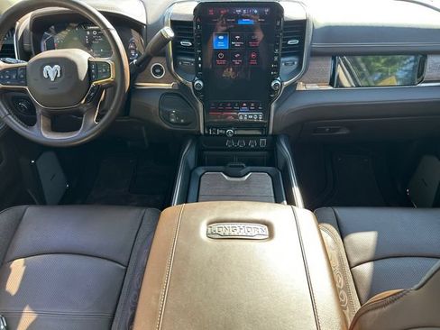Used 2026 RAM 2500 Limited AWD/4WD image 21