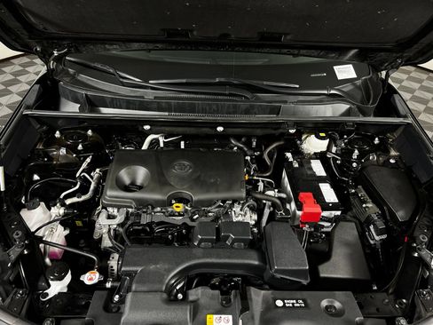 Certified 2025 Toyota RAV4 XLE AWD/4WD image 9