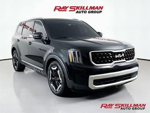 Used 2023 Kia Telluride EX w/ EX Captain's Chair Package image 1