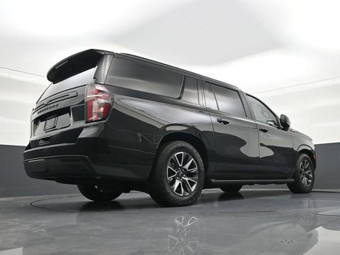 Used 2024 Chevrolet Suburban Z71 w/ Z71 Off-Road Package AWD/4WD image 28