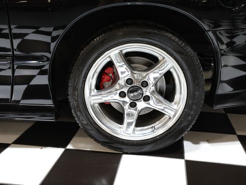 Used 1999 Pontiac Firebird Trans Am RWD image 40
