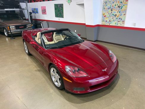 Used 2006 Chevrolet Corvette Convertible w/ Preferred Equipment Group RWD image 4
